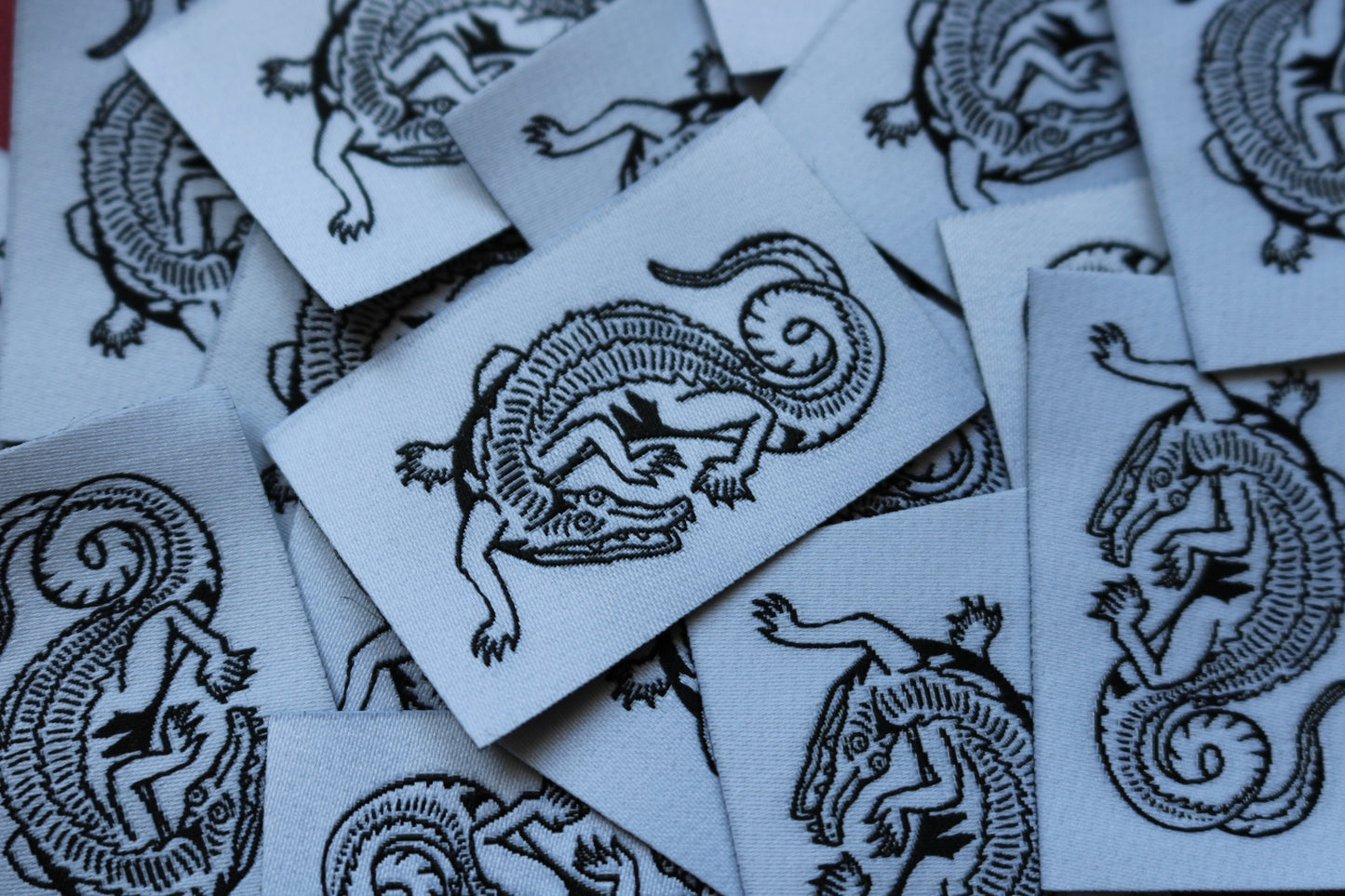 Étiquettes collab' Léo turko X Domum